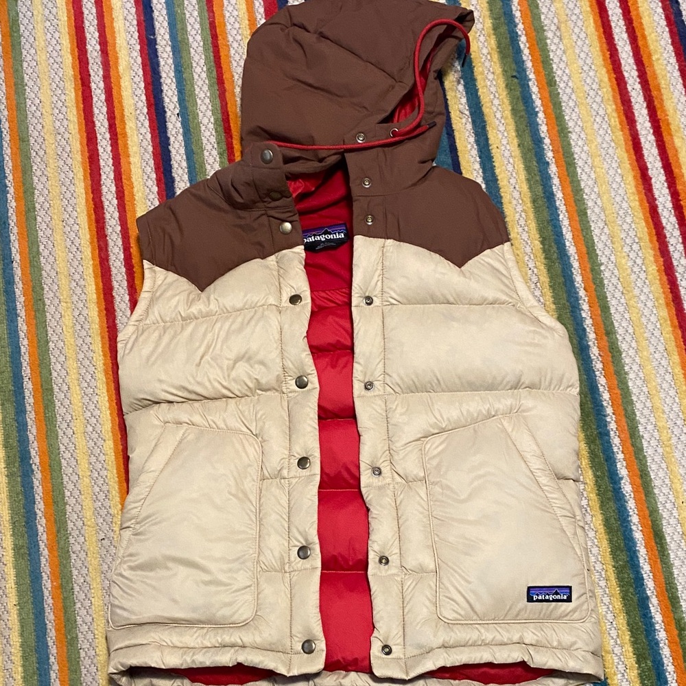 Patagonia Cream and Brown Puffer Vest with Red Accents